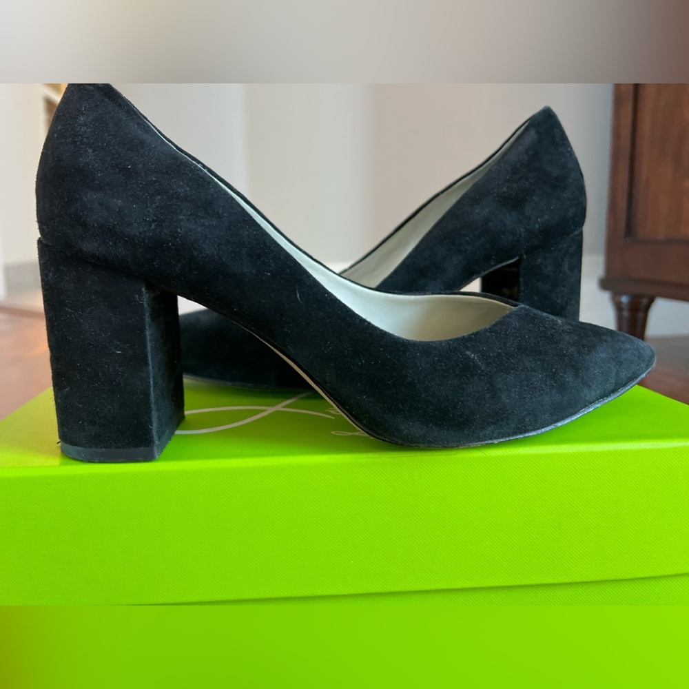I State Suede Block Heeled Pump 7.5